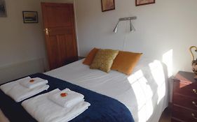 Luxurious 3 Bedroom House For Families, Corporate Stay With Gardens And Parking